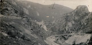 „Put usečen u kamenu, širok, s čvrstom podlogom, milina je njime putovati“